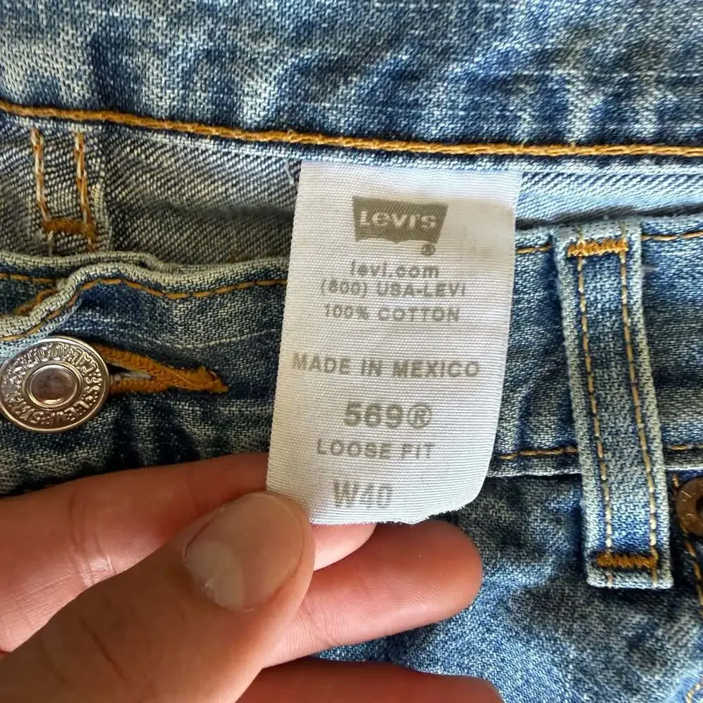 Vintage Y2K Faded Levi's 569 Loose Fit Denim Jorts
